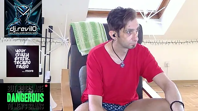 Snapshot of RevilO1180 chatting on 31, 5, 2026 RevilO1180 online show from 31, 5, 2026