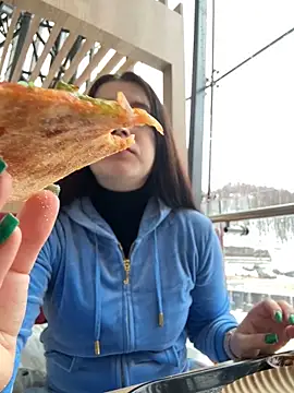 Teylor Love online show from 14, 1, 2025