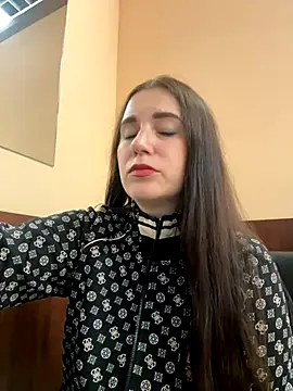 Teylor Love online show from 3, 10, 2025