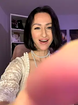 Snapshot of KatyEvanss chatting on 10, 10, 2025 KatyEvanss online show from 10, 10, 2025