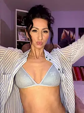 Snapshot of KatyEvanss chatting on 10, 9, 2025 KatyEvanss online show from 10, 9, 2025