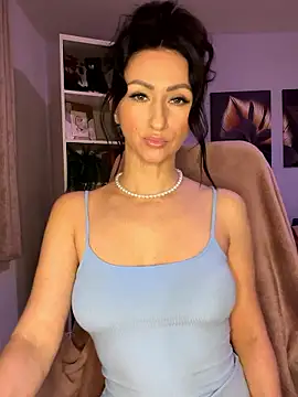 Snapshot of KatyEvanss chatting on 14, 10, 2025 KatyEvanss online show from 14, 10, 2025