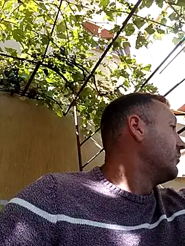 Snapshot of florin421 chatting on 18, 9, 2025 florin421 online show from 18, 9, 2025