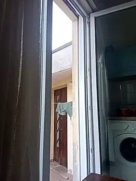 Snapshot of florin421 chatting on 28, 3, 2026 florin421 online show from 28, 3, 2026