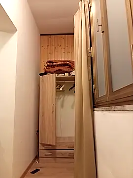 Snapshot of florin421 chatting on 31, 3, 2026 florin421 online show from 31, 3, 2026