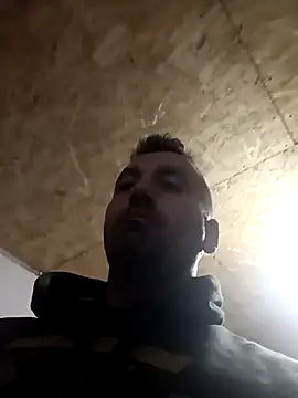 Snapshot of florin421 chatting on 23, 12, 2024 florin421 online show from 23, 12, 2024