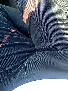 Snapshot of florin421 chatting on 4, 4, 2026 florin421 online show from 4, 4, 2026