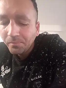 Snapshot of florin421 chatting on 7, 3, 2026 florin421 online show from 7, 3, 2026