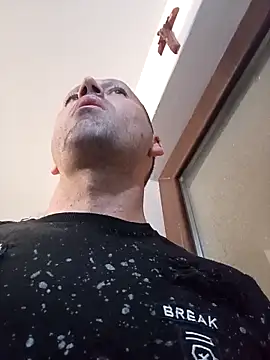 Snapshot of florin421 chatting on 10, 4, 2026 florin421 online show from 10, 4, 2026