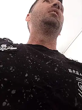 Snapshot of florin421 chatting on 13, 4, 2026 florin421 online show from 13, 4, 2026