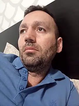 Snapshot of florin421 chatting on 3, 3, 2026 florin421 online show from 3, 3, 2026