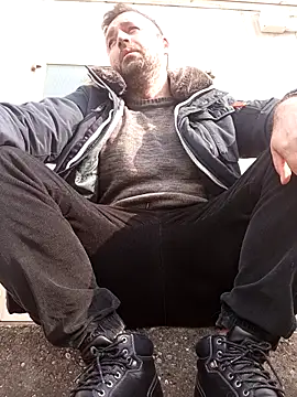 Snapshot of florin421 chatting on 21, 3, 2026 florin421 online show from 21, 3, 2026