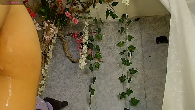 Snapshot of Cloe_Leee chatting on 26, 11, 2025 Cloe Leee online show from 26, 11, 2025