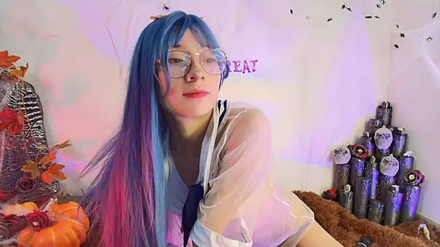 Snapshot of Cloe_Leee chatting on 19, 10, 2025 Cloe Leee online show from 19, 10, 2025