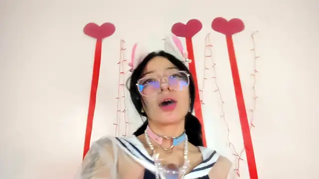 Snapshot of Cloe_Leee chatting on 27, 2, 2025 Cloe Leee online show from 27, 2, 2025