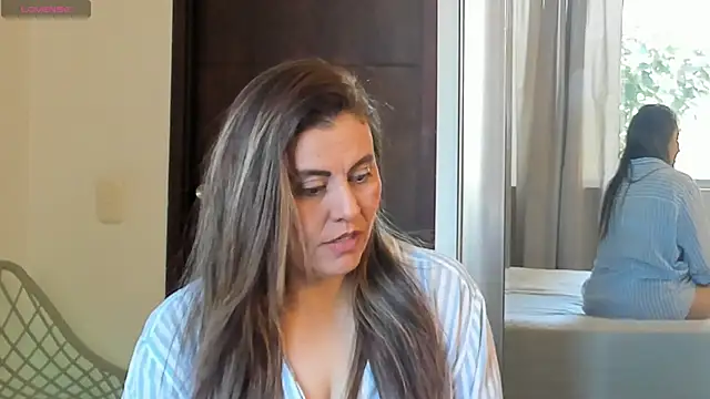 Snapshot of V_monse chatting on 10, 7, 2026 V monse online show from 10, 7, 2026