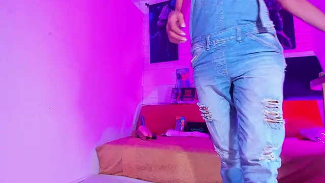 Alahia Rodriguez online show from 21, 3, 2025