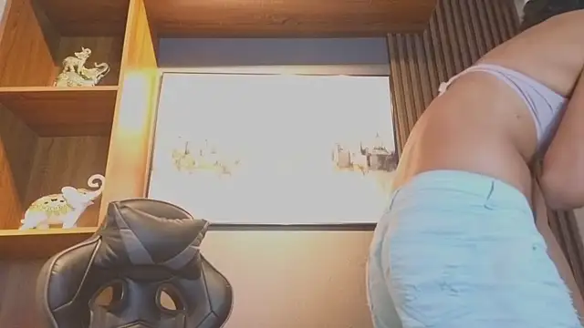 Alahia Rodriguez online show from 25, 3, 2026