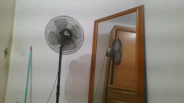 Snapshot of Estrela55 chatting on 15, 5, 2026 Estrela55 online show from 15, 5, 2026