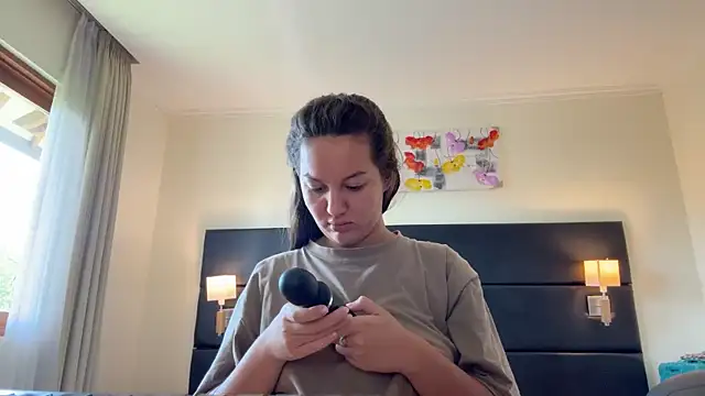 Snapshot of Nelly_Fischer chatting on 22, 12, 2025 Nelly Fischer online show from 22, 12, 2025