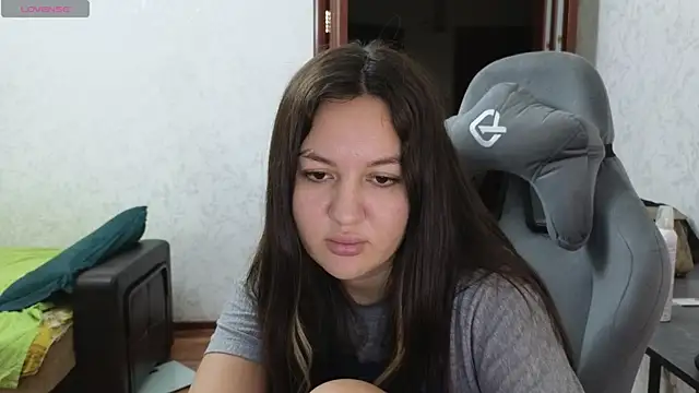 Nelly Fischer online show from 9, 3, 2025