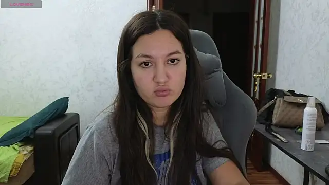 Nelly Fischer online show from 11, 3, 2025