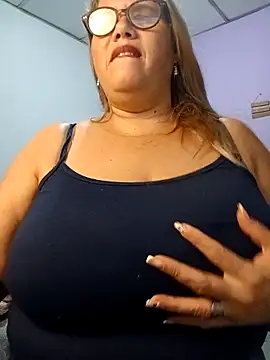 EllisW8 online show from 4, 11, 2025