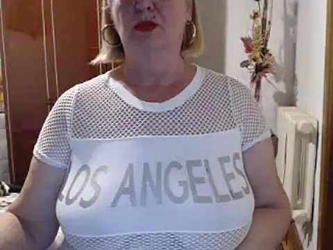 Secretfox online show from 22, 9, 2025