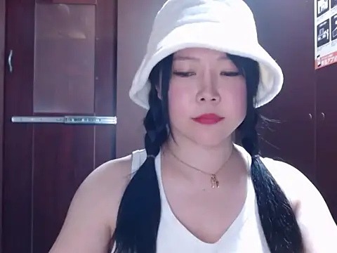 Snapshot of NATINATU252525 chatting on 28, 11, 2025 NATINATU252525 online show from 28, 11, 2025