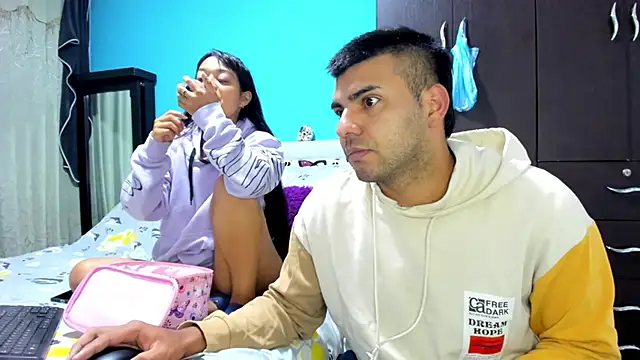 2ScarletandRyan8 online show from 3, 11, 2025