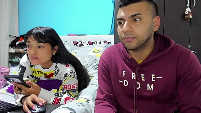 2ScarletandRyan8 online show from 4, 2, 2026