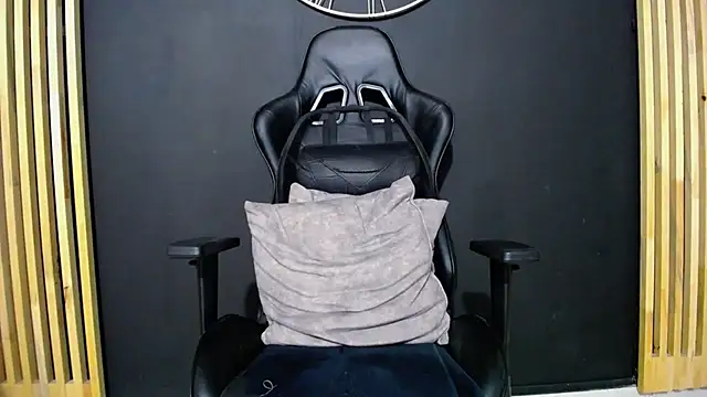 Maxxxpowerful online show from 22, 2, 2025