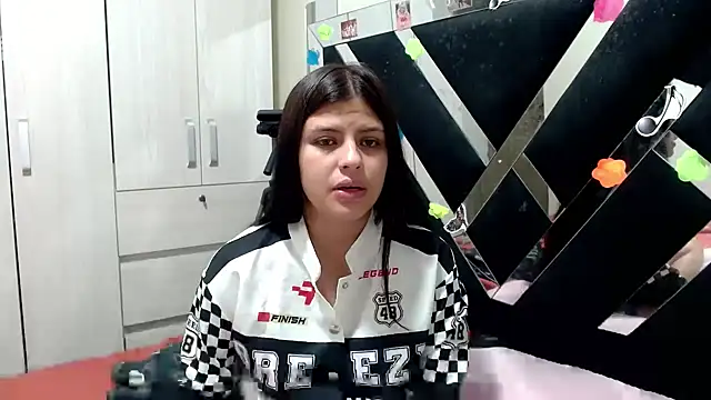 Snapshot of katery_wok11 chatting on 23, 6, 2026 katery wok11 online show from 23, 6, 2026