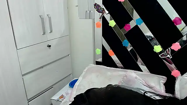 katery wok11 online show from 3, 10, 2025