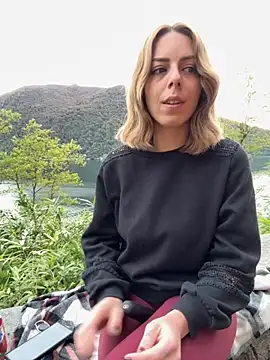 Mia Railey online show from 27, 10, 2025