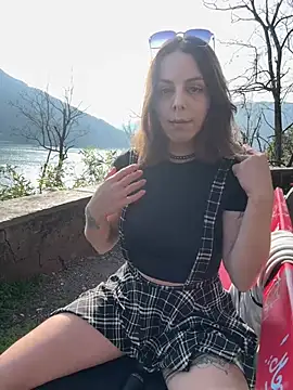 Mia Railey online show from 24, 3, 2026