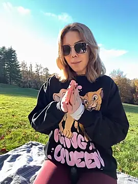 Mia Railey online show from 3, 11, 2025