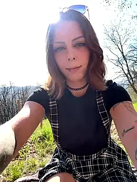 Mia Railey online show from 19, 3, 2026