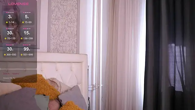 Adelyn Chase online show from 29, 10, 2025