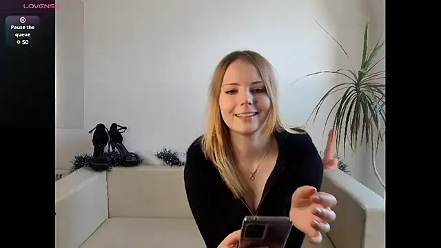 Frosty Princess online show from 8, 12, 2024