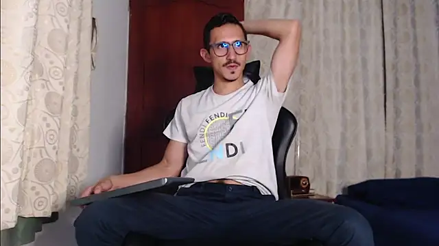 HomeAloneK online show from 28, 9, 2025