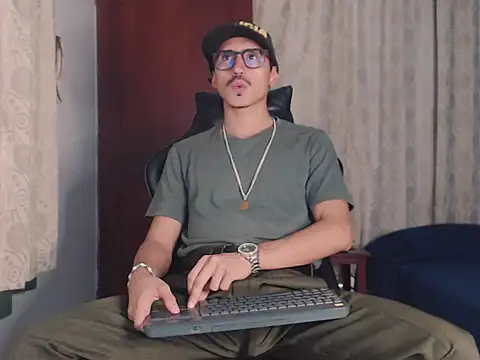 HomeAloneK online show from 5, 10, 2025