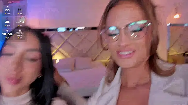 Snapshot of SofiaReyes1 chatting on 11, 10, 2025 SofiaReyes1 online show from 11, 10, 2025