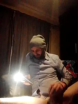 Nawtyslaveteen online show from 7, 4, 2026