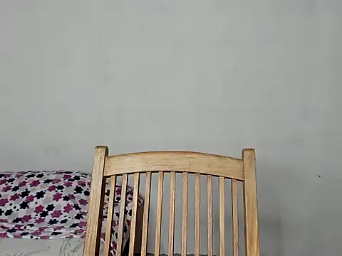 Jade Dorthini online show from 9, 3, 2025