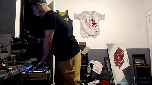 sledge901 online show from 9, 1, 2025