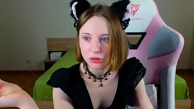 Snapshot of Cowell_Adelina chatting on 20, 2, 2026 Cowell Adelina online show from 20, 2, 2026