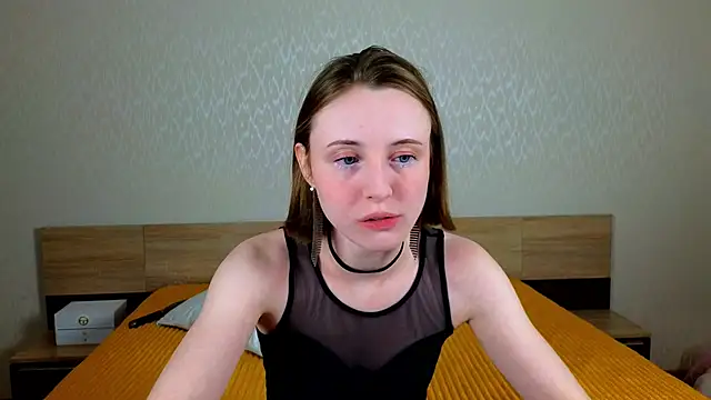 Snapshot of Cowell_Adelina chatting on 27, 2, 2026 Cowell Adelina online show from 27, 2, 2026