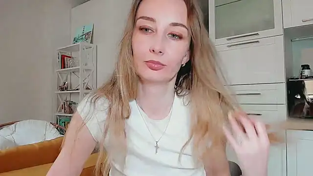 Maiami000 online show from 14, 4, 2026