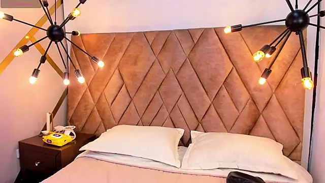 Feniix   online show from 18, 4, 2026